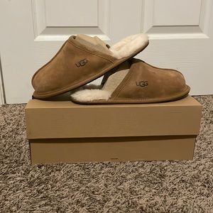 Pearle Faux Fur Lined Scuff Slipper
UGG